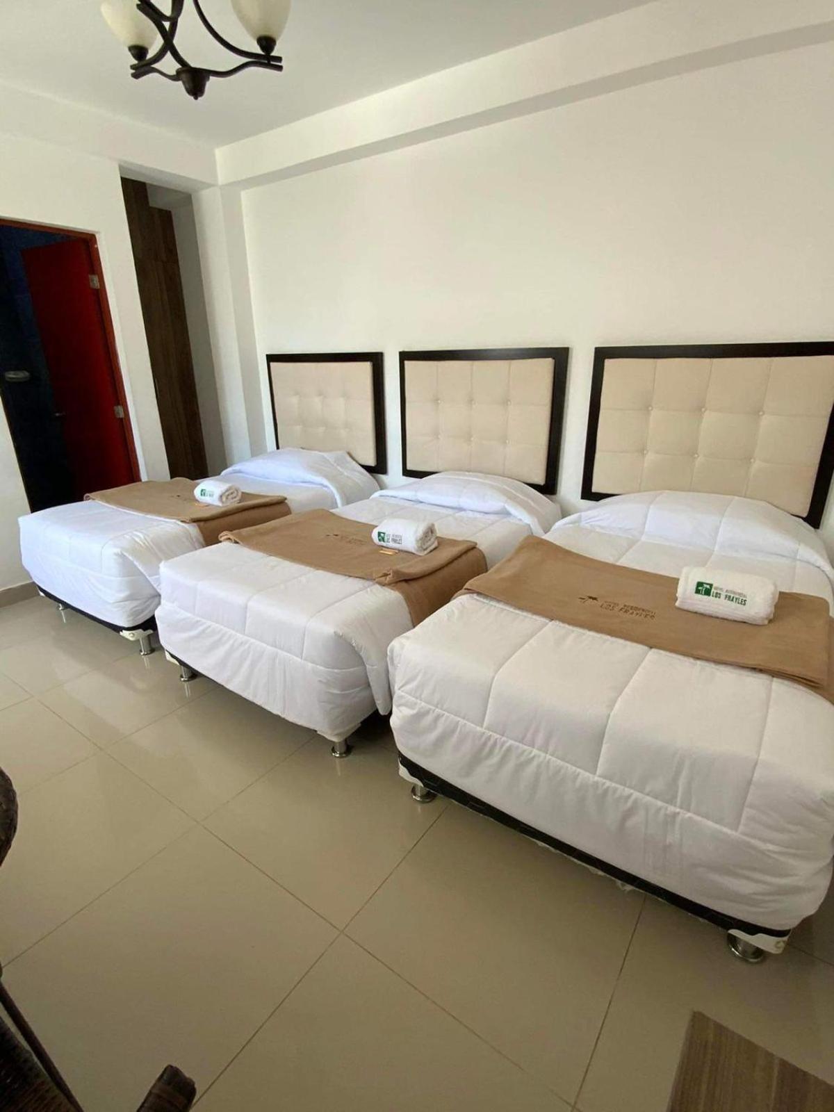 Hotel Residencial Los Frayles باراكاس المظهر الخارجي الصورة